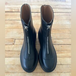Steve Madden Monroe Black Leather Zip-Up Platform Boots. Size 8.5. Like New.